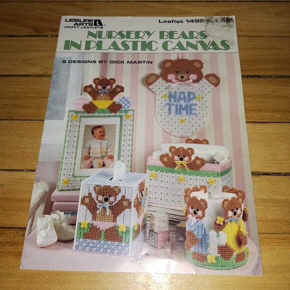 Creative Projects in Plastic Canvas Leaflet #213 (Leisure Arts, 1982) - Picture 1 of 2